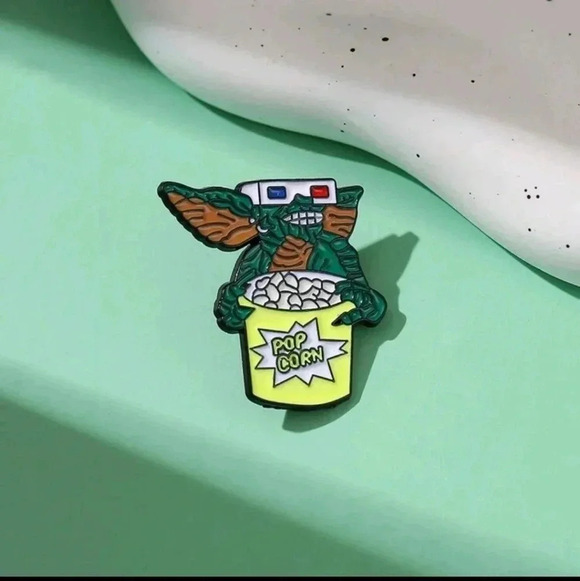 Gremlins collectors enamel brooch pin accessories backpack womens jewelry fashio - Picture 4 of 5